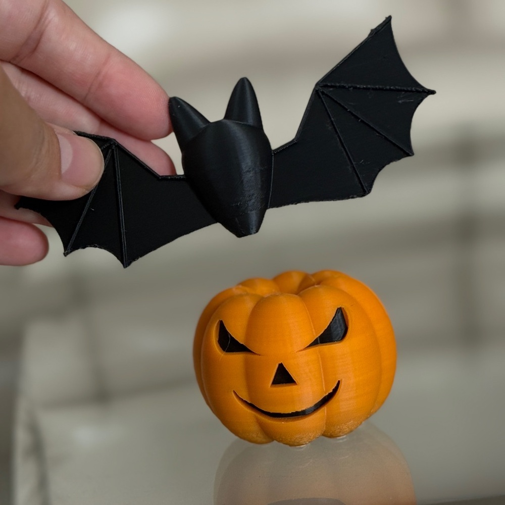 3D Printed. Anthropologie Halloween Pumpkin with Black Bat Wings ๐ - Picture 4 of 4